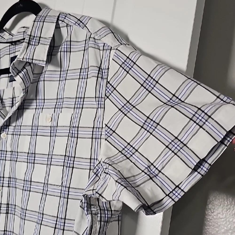 North Face XXL Casual White and Blue Button Down Shirt